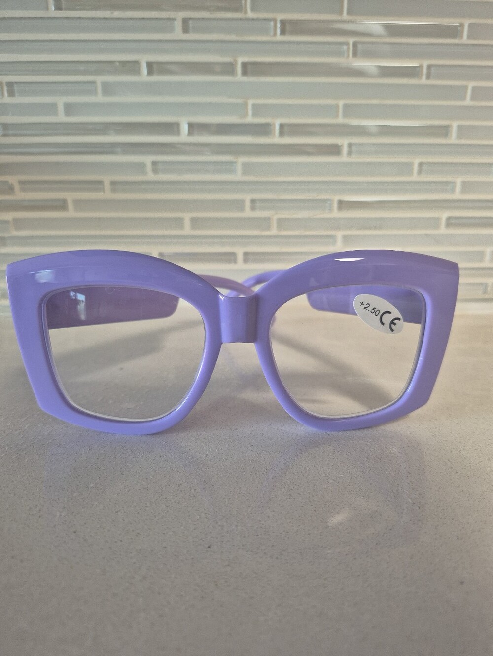 BIG BOLD LILAC READERS 2.50 NEW